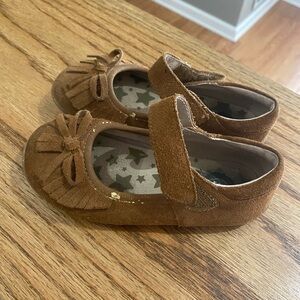 Livie & Luca flats. Size 10 toddlers and color is brown